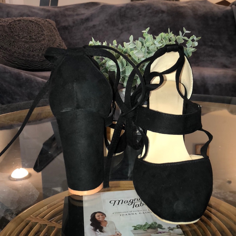 Black Lace up Heels - Picture 6 of 6